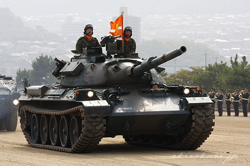 観閲式 パレード 74式戦車